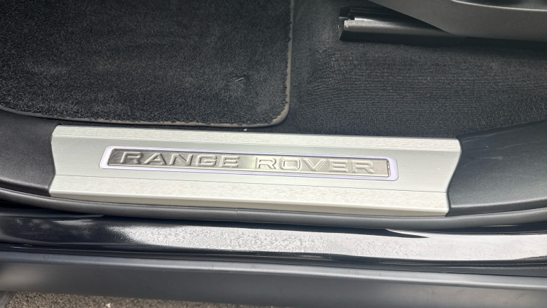 Land Rover Range Rover Sport 3.0 D300 Autobiography Dynamic 5dr Auto Diesel Estate